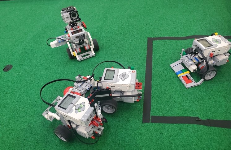 遠隔操作でロボットサッカー大会！